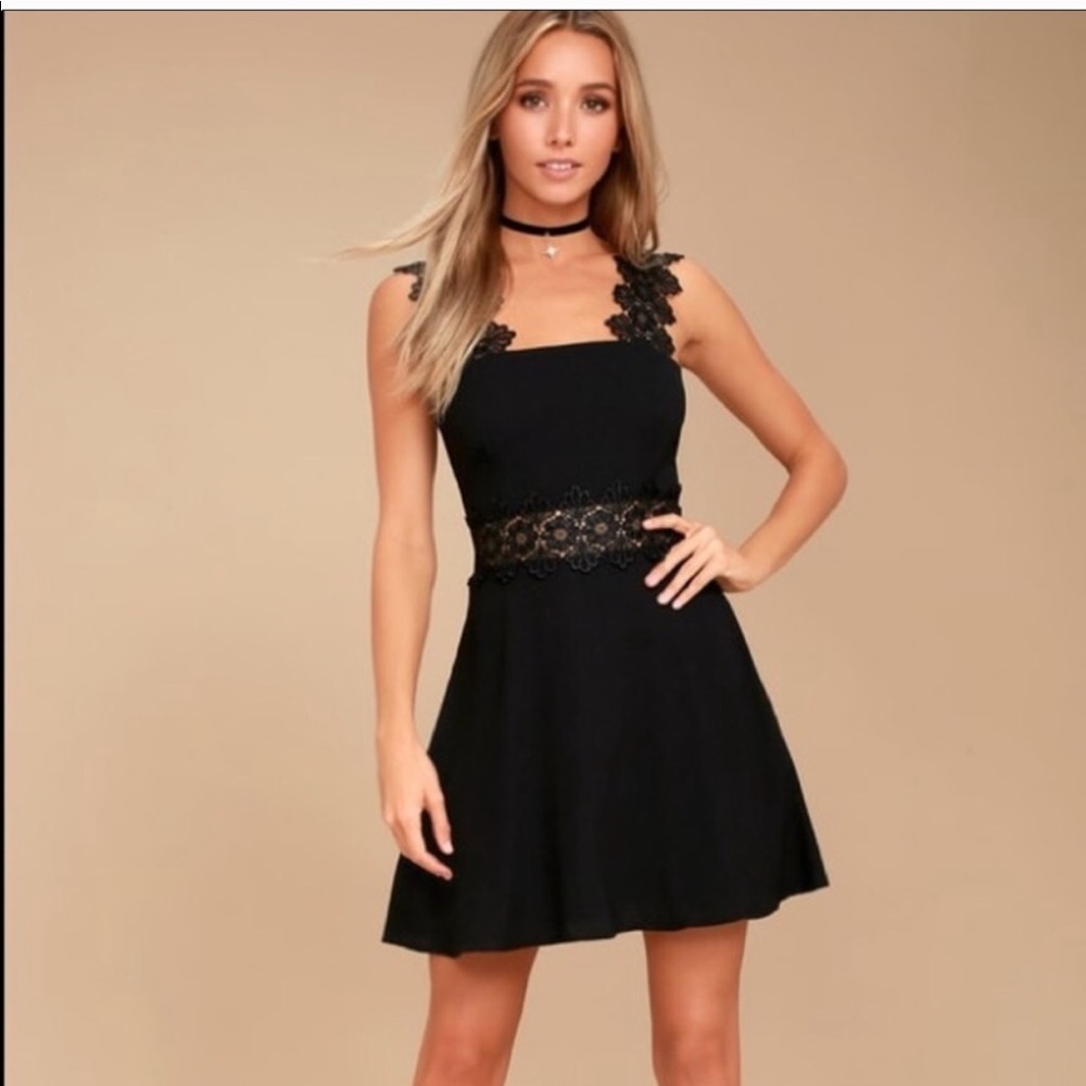 Lulu’s Black Lace Dress S